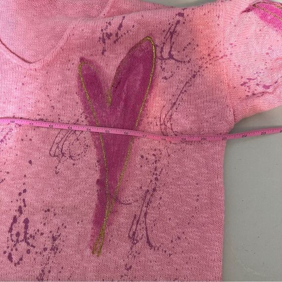 Victoria pink heart painted sweater no size but fits like a large - Picture 6 of 9